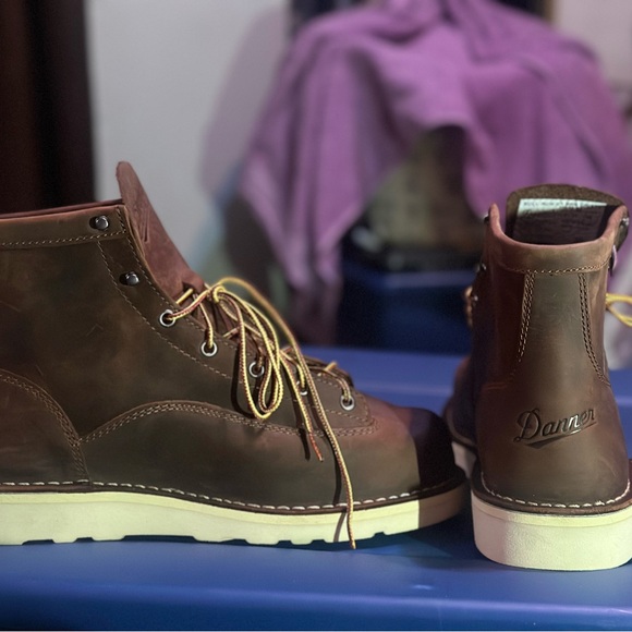 Danner bull run plain toe work boots. Size 11.5EE for a wide fit. - Picture 5 of 7